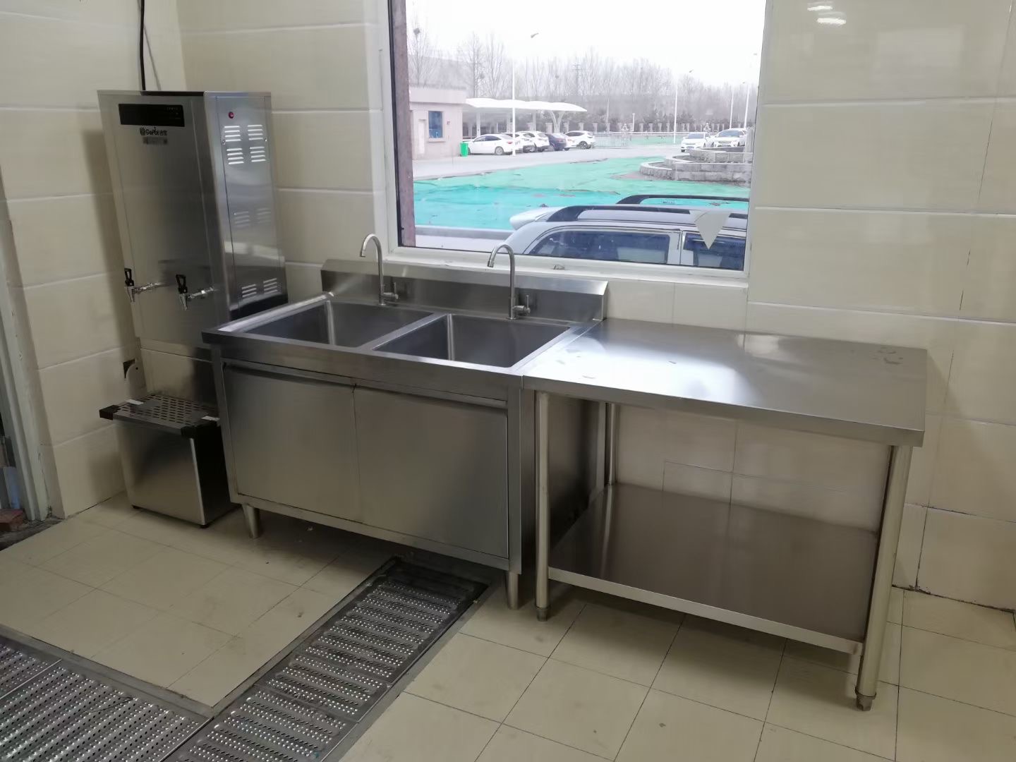 益阳市学校食堂厨房设备中央厨房设备 - 方案